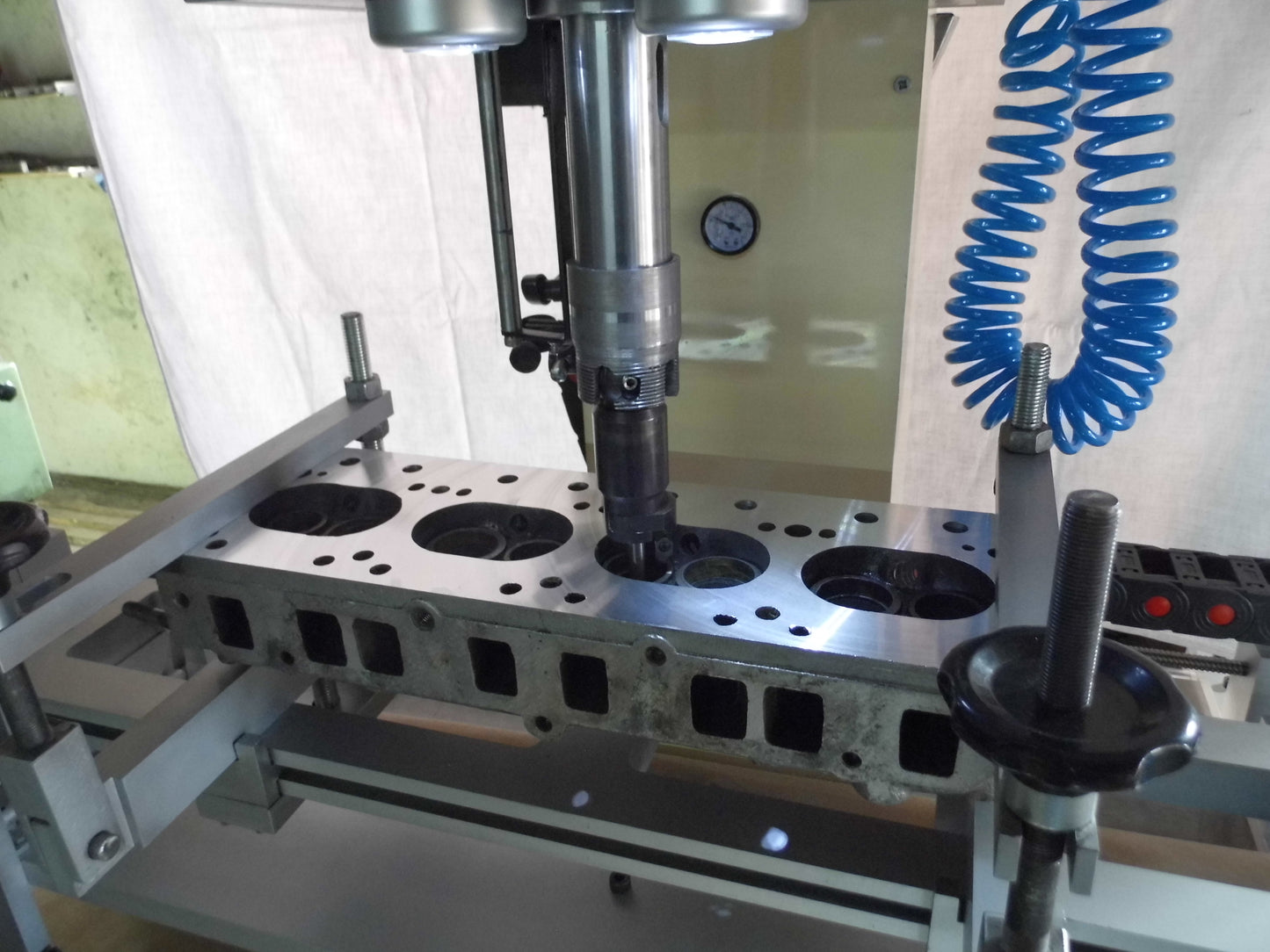 CYLINDER HEAD VALVE SEAT CUTTING MACHINE (CE 1001) (ask for quote)